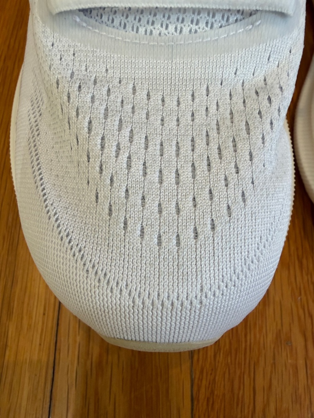 Brand New White Women's 361 Degrees Eleos 2 Athletic Running Shoes - primo white - Picture 6 of 9
